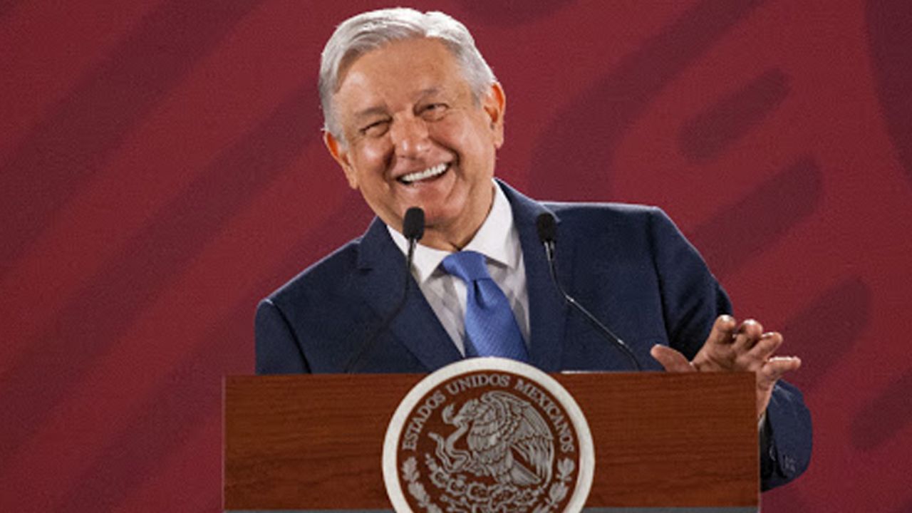 AMLO: “Decidí bajar la gasolina para que no se sienta la crisis por Covid-19”