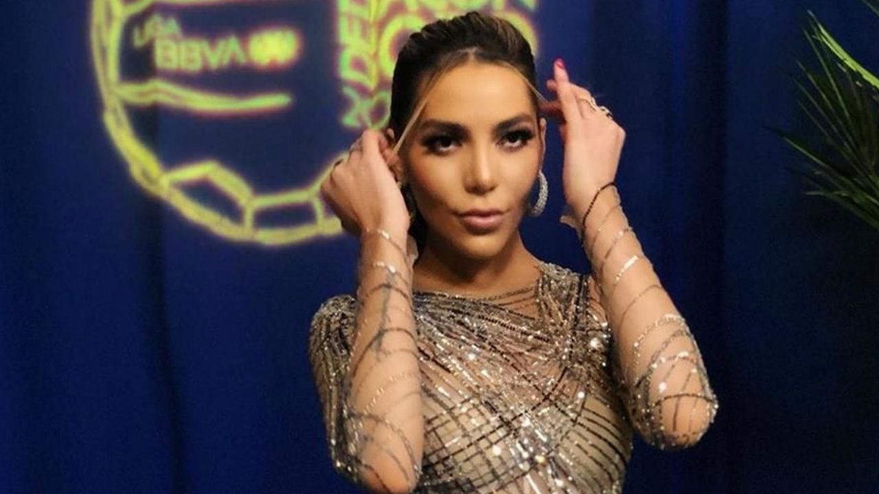 Frida Sofía muestra inédita foto de su infancia ¿y revela que ‘La Guzmán’ la drogó?