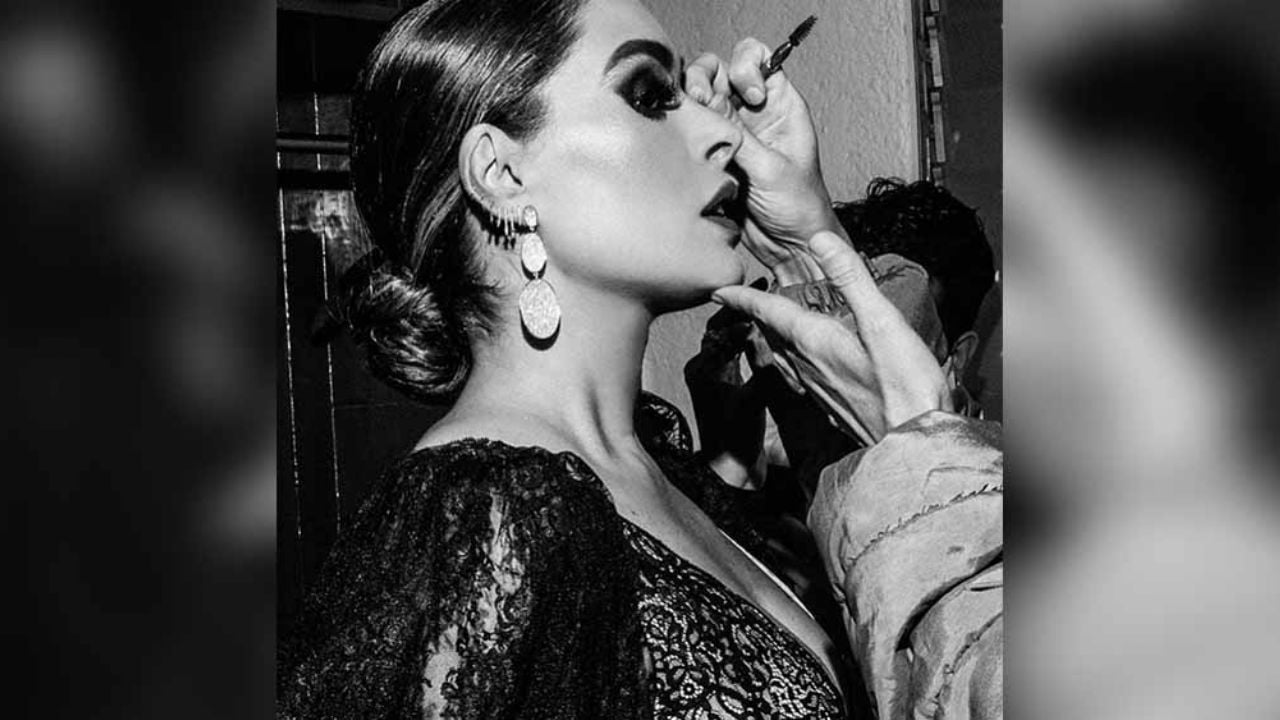 Galilea Montijo calienta motores y a Instagram al iniciar show en sexy escote