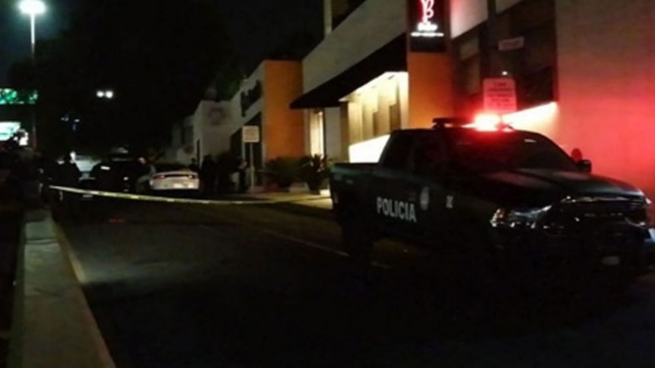 Muere hombre a tiros frente al AICM; un pistolero le dio al menos 5 balazos