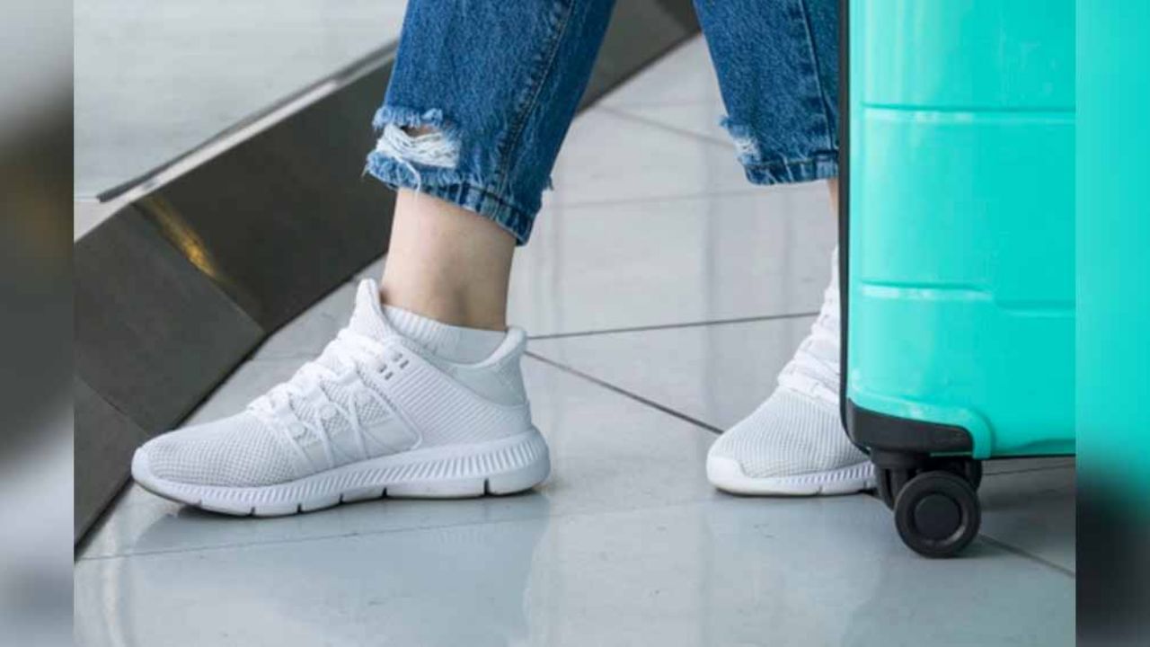 Británicos en el extranjero deben volver ya a su país; cierran aeropuertos por Covid-19