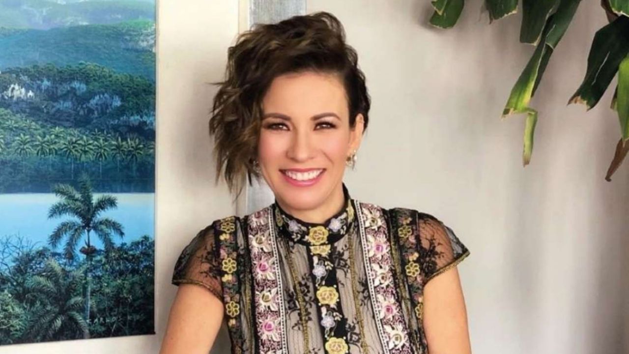 Ingrid Coronado se pone atrevida y deja ver debajo de su vestido: “Mamacita”