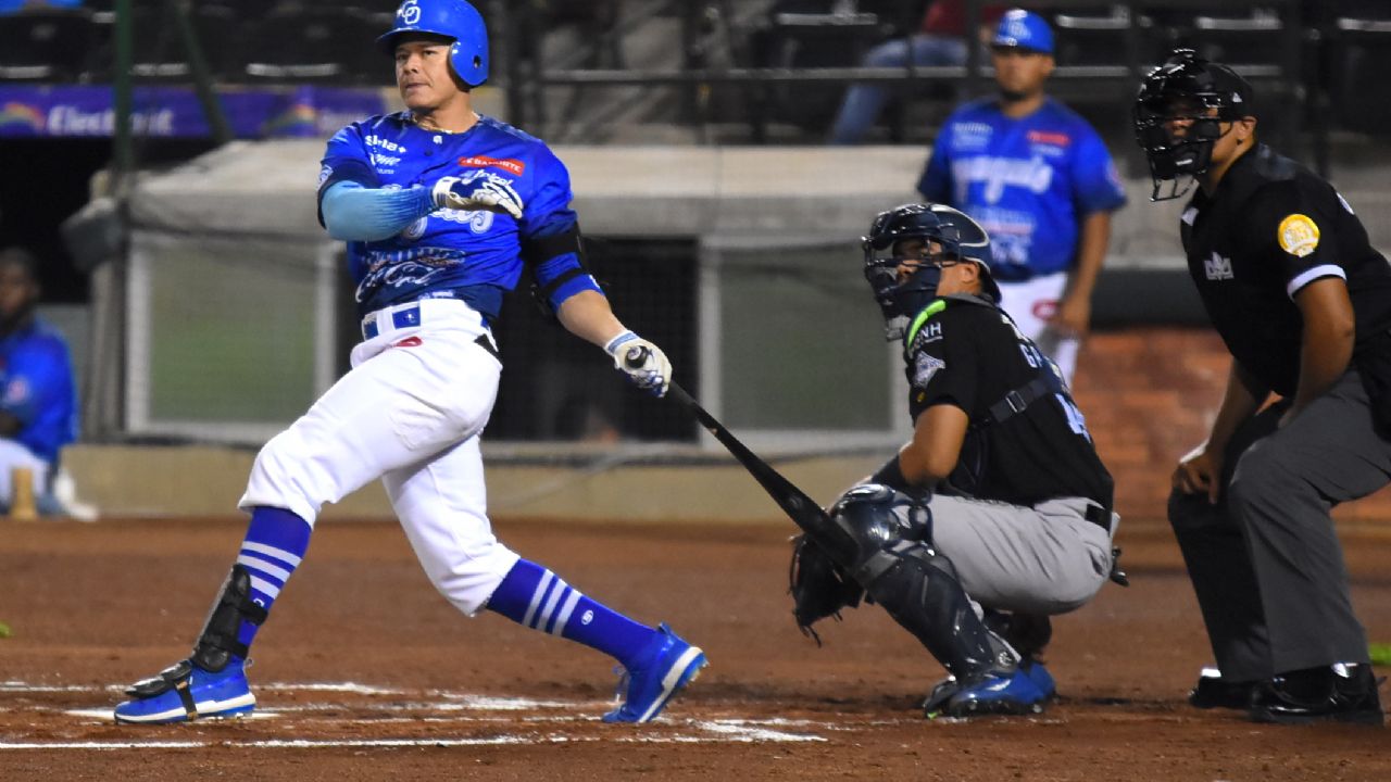 Yaquis de Obregón realizan cambio de jugadores con los Águilas y los Sultanes