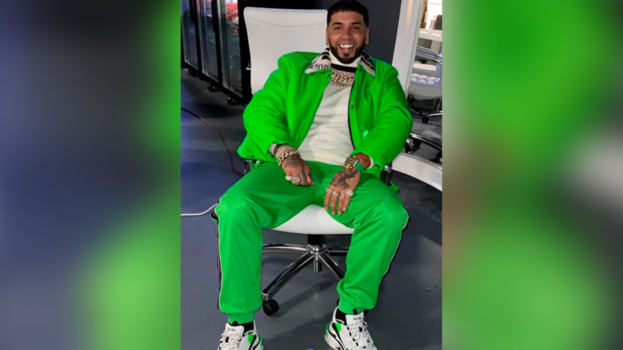 “Ridículo”: Anuel AA se disfraza de ‘Stitch’ para esconderse del coronavirus