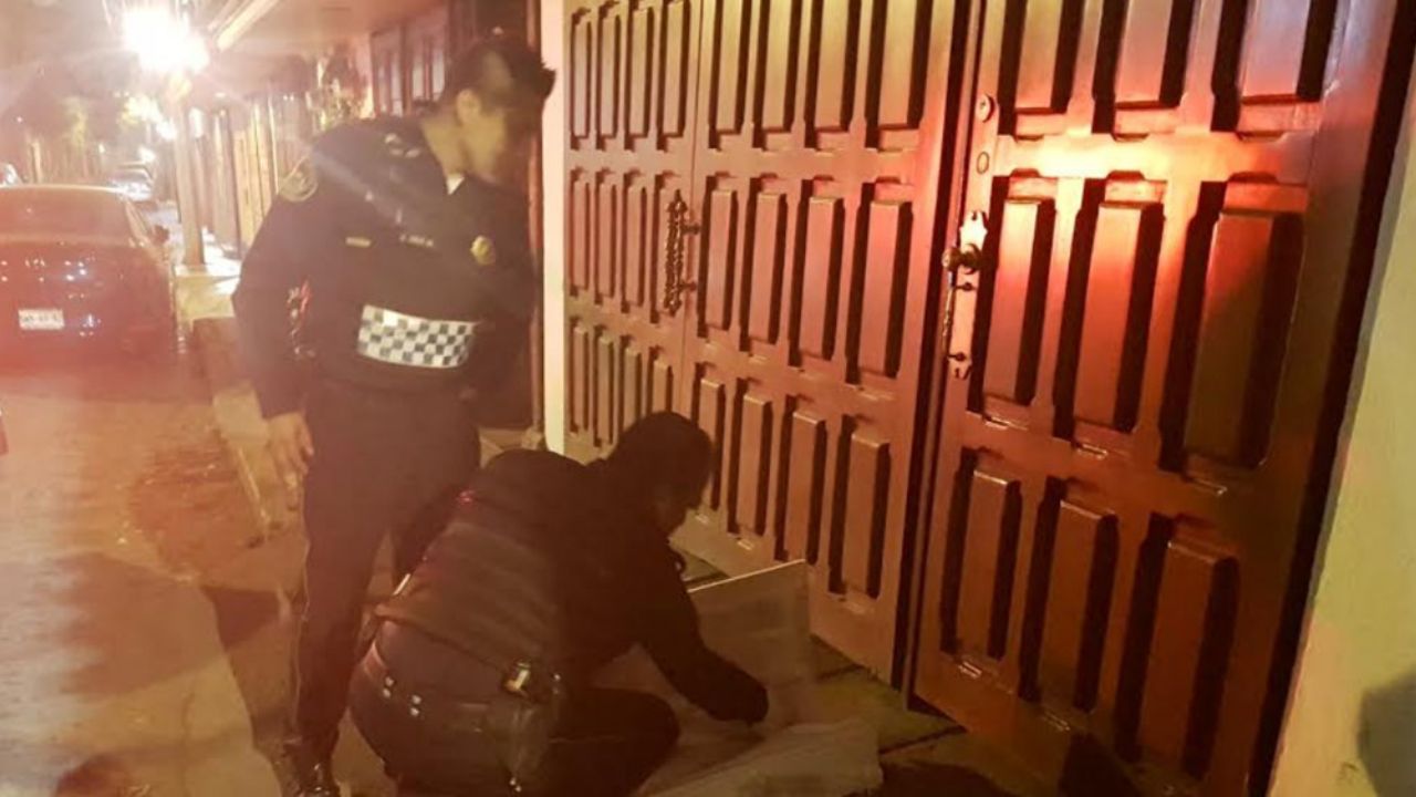 Dejan 2 ataúdes para niño a un abogado con 2 hijos en CDMX; él tiene Covid-19