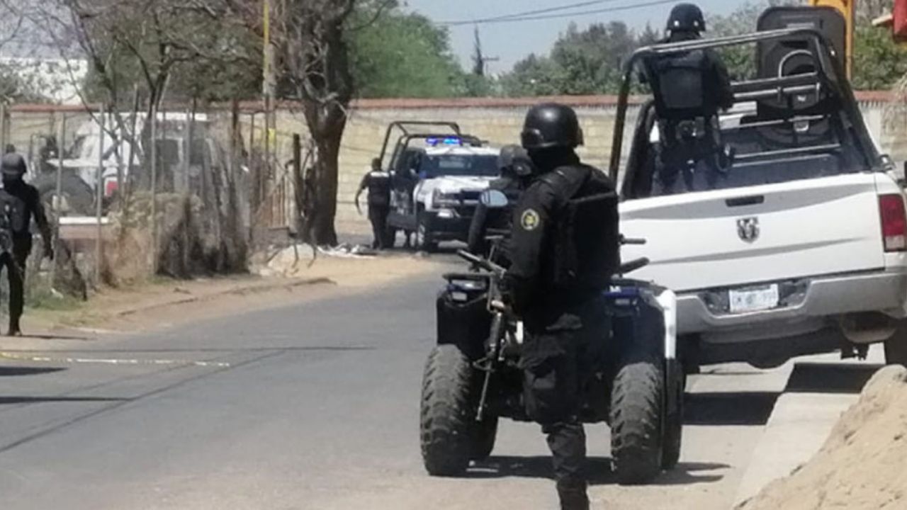 Emboscan a 4 custodios del Cereso Mil en Guanajuato; mataron a dos