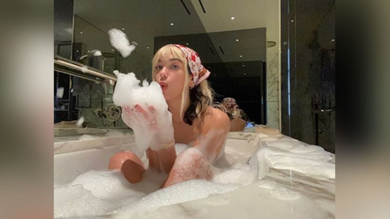 “¡Oh mi Dios!”: Dua Lipa reta censura de Instagram al posar en mini sostén