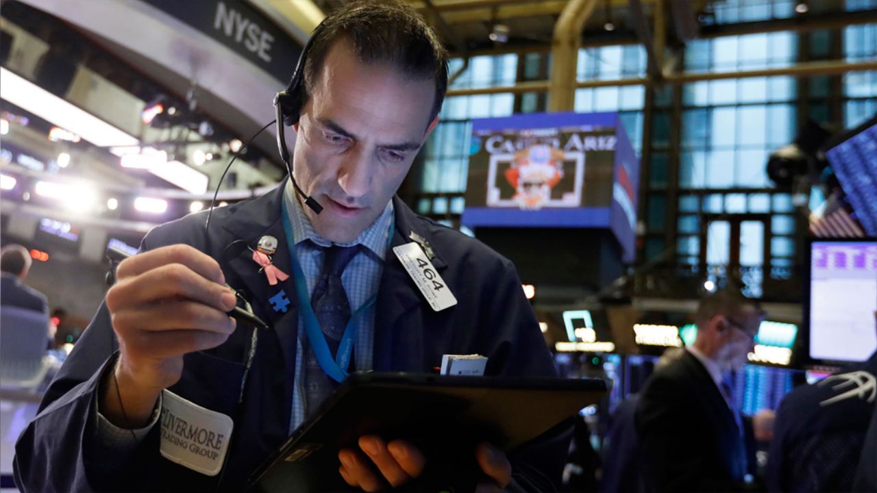 Dow Jones tiene una mejoría del 11%; ley económica ayudaría contra coronavirus