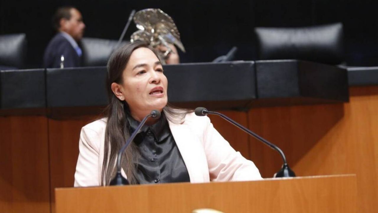 PRD critica postura de AMLO ante baja del precio de combustible