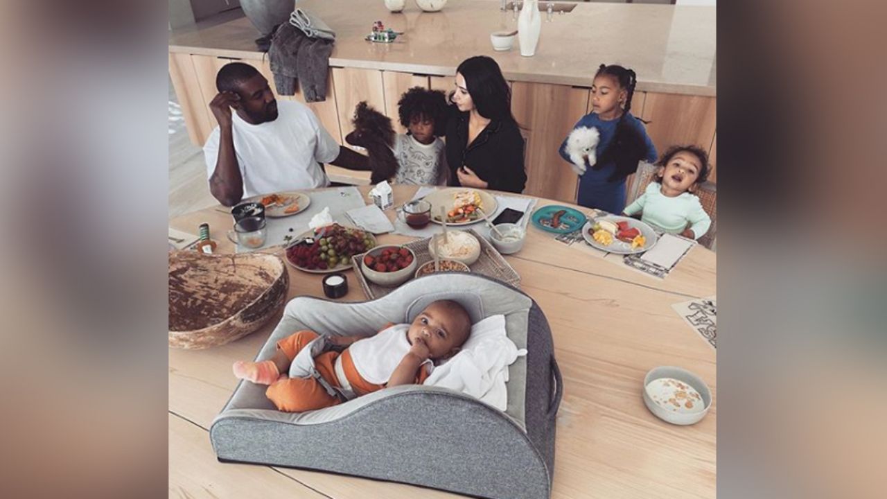 Kim Kardashian pide “desesperada” ayuda para cuidar de sus 4 hijos