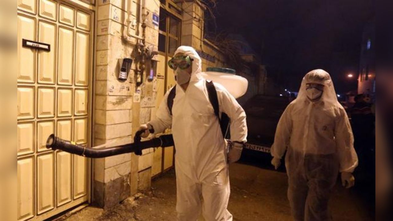 El número de muertes por brote de coronavirus asciende a 2 mil 77 en Irán