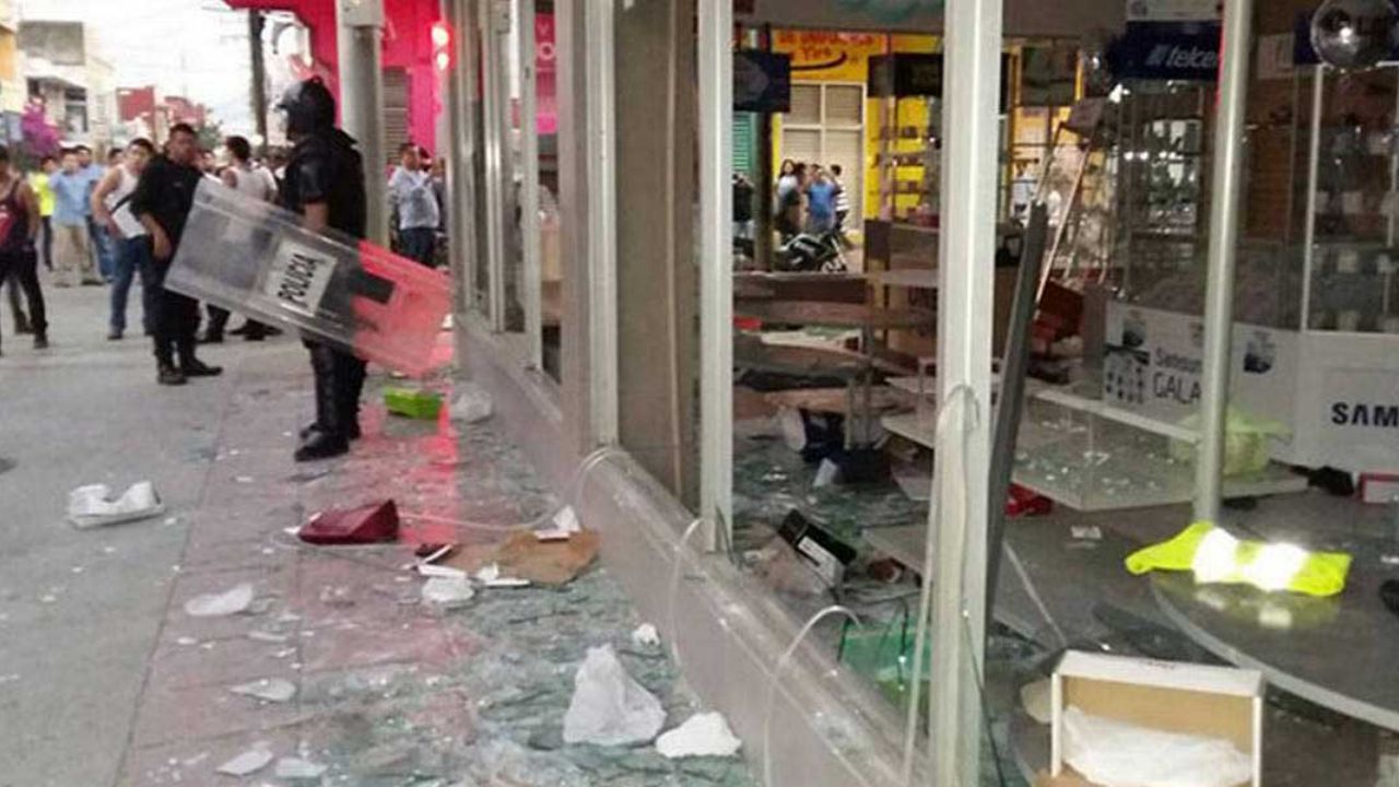 La locura del coronavirus: Captan en video, nuevo saqueo en México