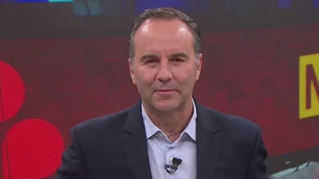 Golpe para Televisa: Famoso conductor de noticias da positivo a coronavirus