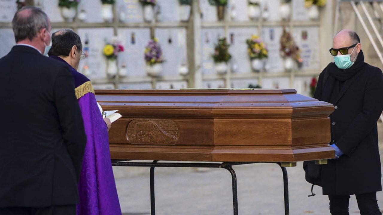 Coronavirus: Italia prohíbe todos los funerales por la pandemia de Covid-19