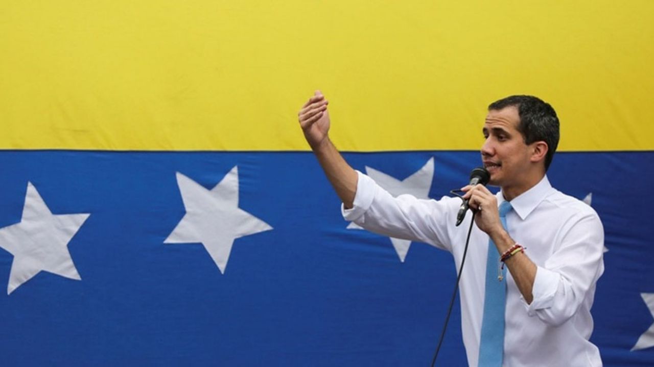 Fiscalía venezolana abre proceso contra Guaidó para evitar “baño de sangre”