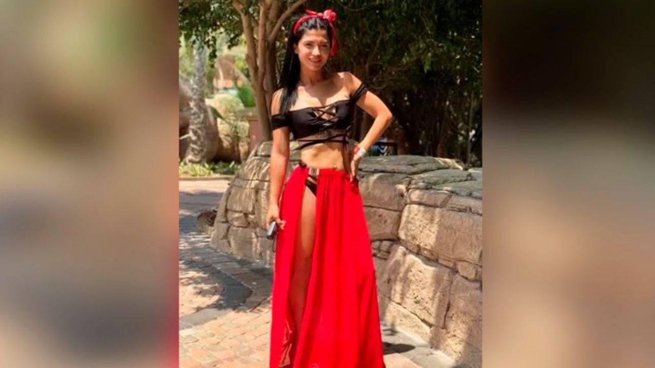 Con escotado top, Kimberly Flores deja ver de más y ‘prende’ a Instagram