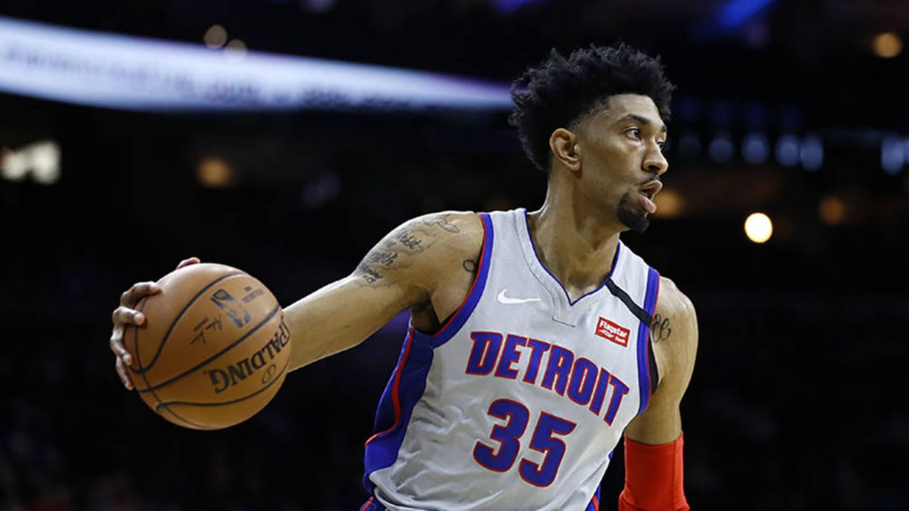 Christian Wood, jugador de la NBA, es dado de alta tras contraer Covid-19