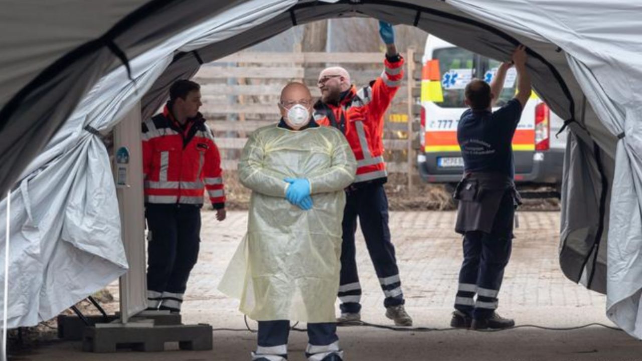 Ante pandemia por Covid-19, Brasil suma 77 muertes y casi 3 mil contagios
