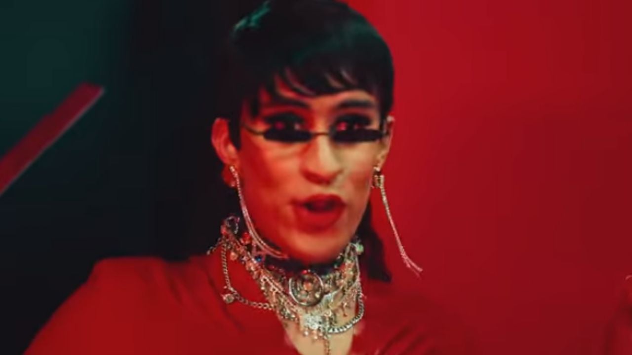 Bad Bunny se viste de mujer en video de ‘Yo perreo sola’ y hace estallar las redes