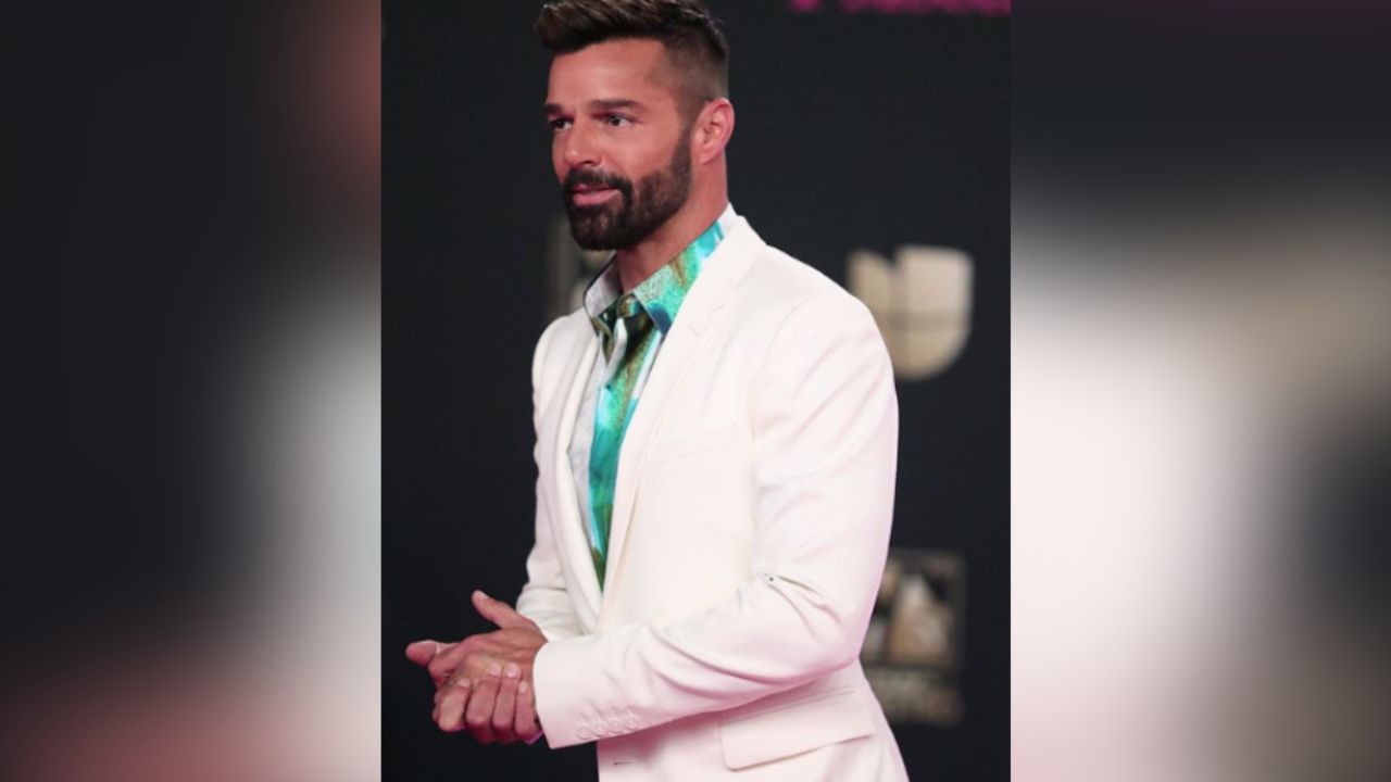 Ricky Martin cautiva a sus fans con sexy foto de su nuevo sencillo: “Papacito”