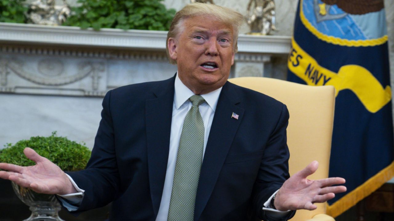 Para combatir el coronavirus, Donald Trump firma plan de ayuda de 2.2bdd