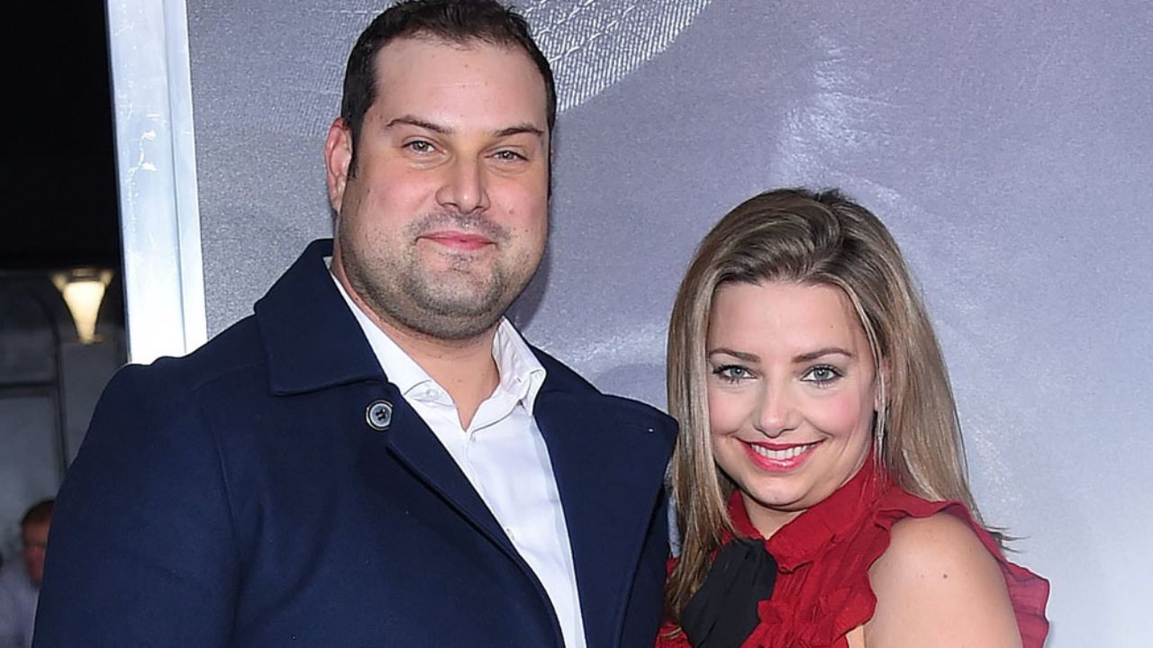 Actor de ‘Glee’ recibe a su hijo y se convierte en padre primerizo