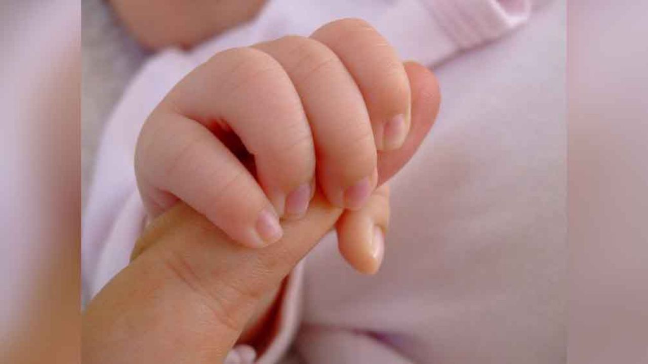 Bebé nacido con coronavirus pierde la vida en Chicago al no resistir el contagio