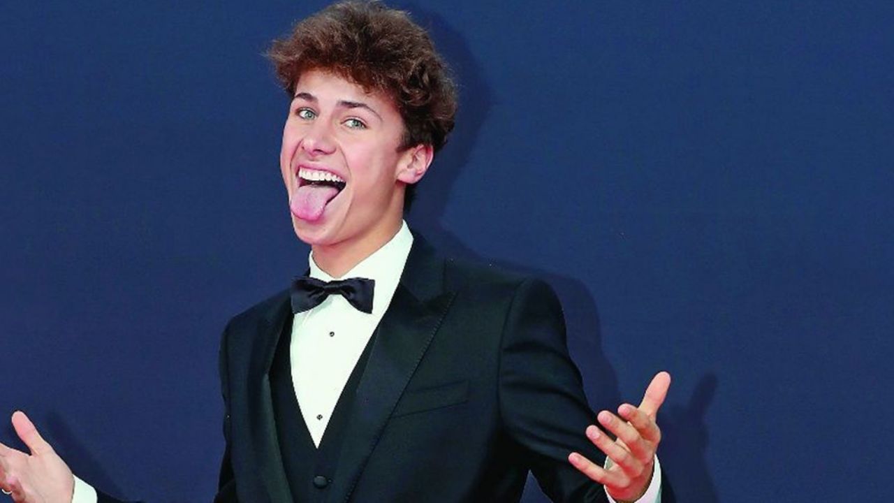 “Muere gente y tú te burlas”: Linchan a Juanpa Zurita por pastel de coronavirus