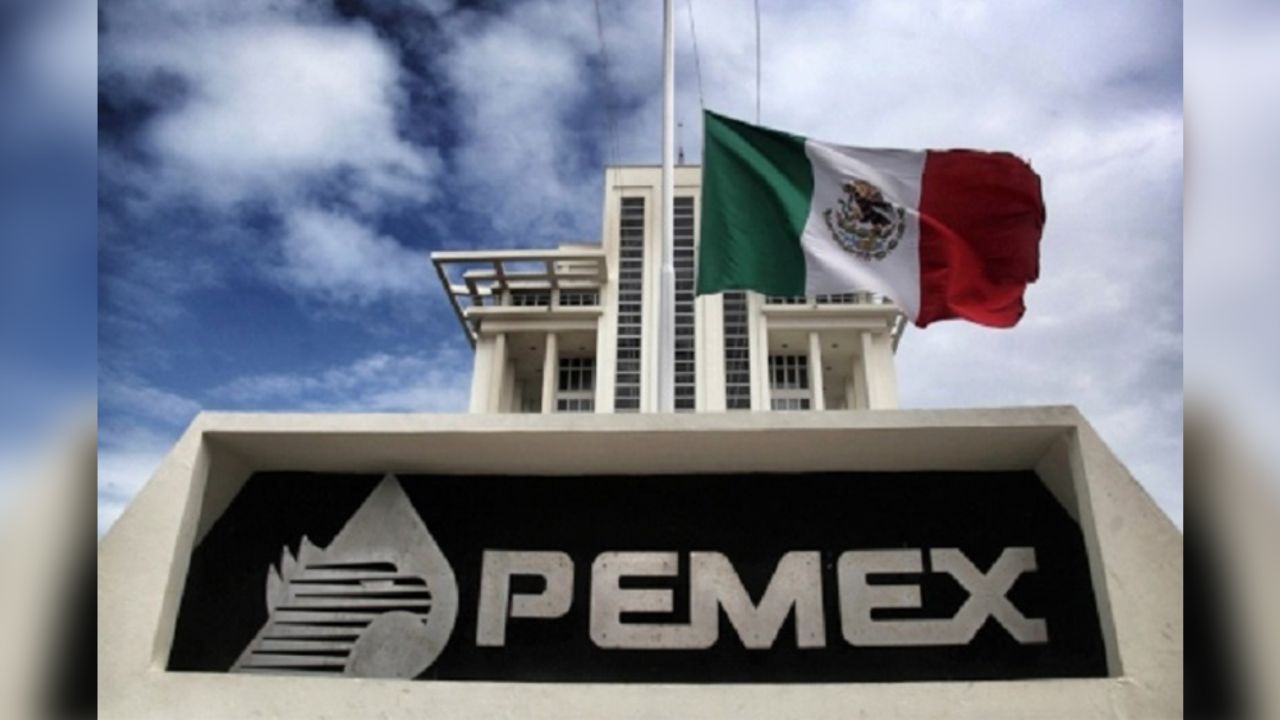 Petróleo mexicano baja 20.23%; su precio es de 10.37 dólares por barril