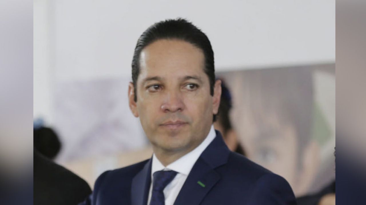 Gobernador de Querétaro da positivo a prueba de coronavirus