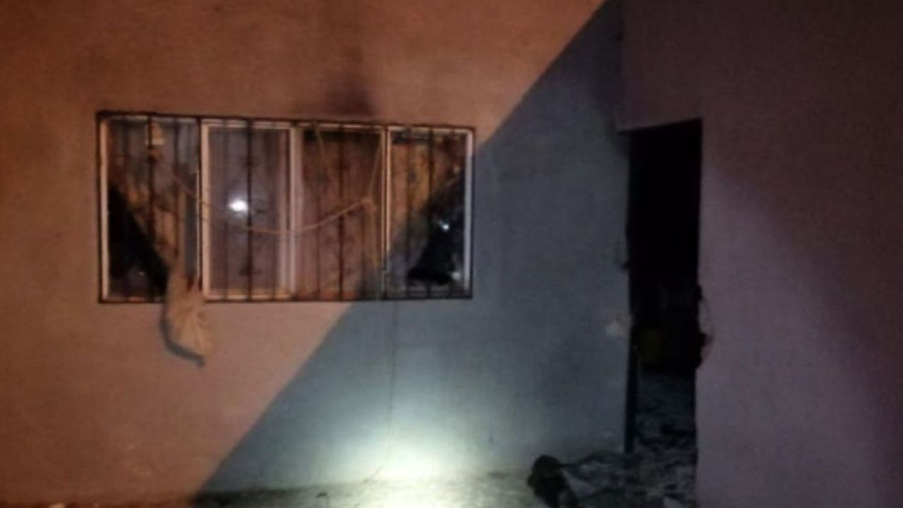 Incendio de casa deja a una menor y a un joven muertos en Aguascalientes