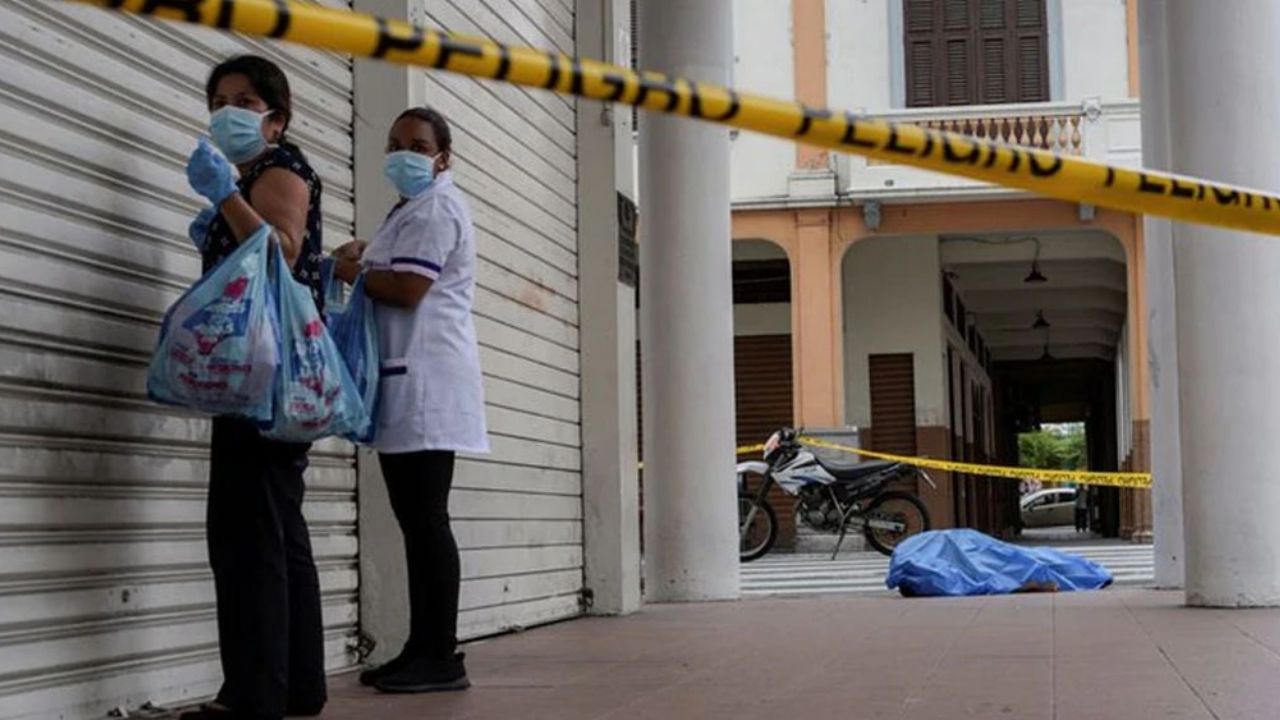 Covid-19 en Ecuador: Fotos de cadáveres sobre las calles impactan al mundo