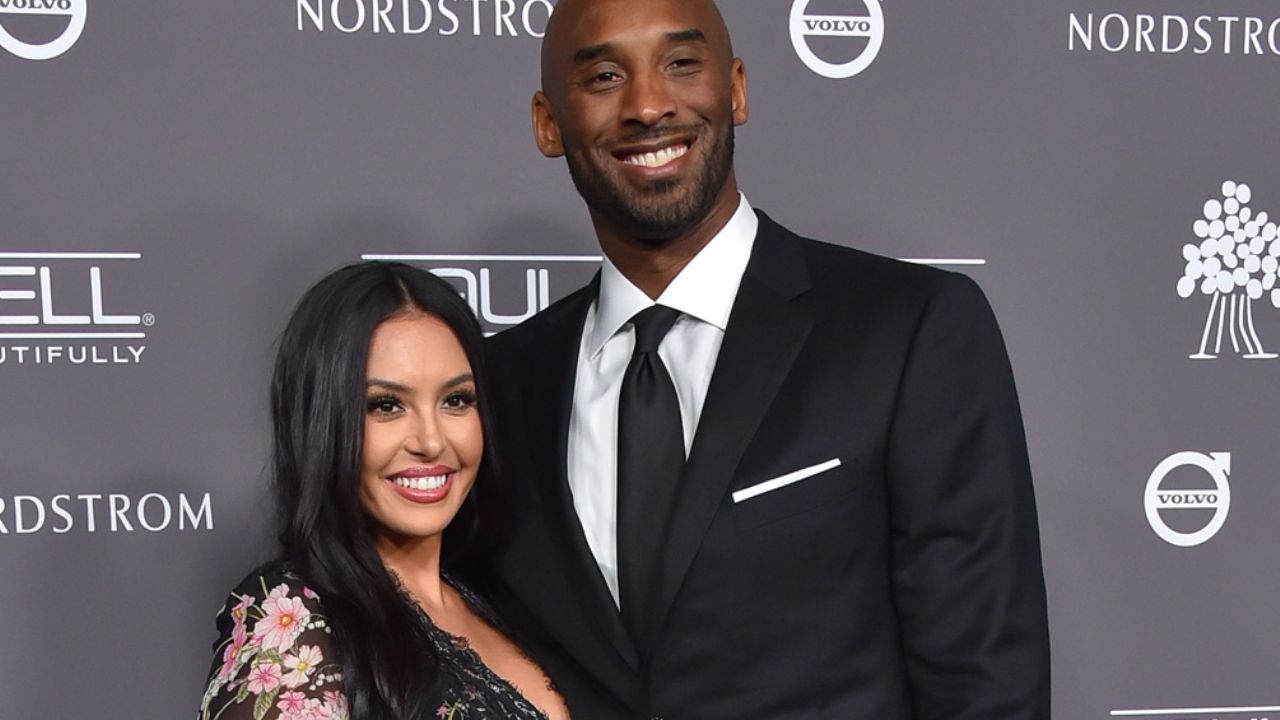 “Otra temporada mágica de baloncesto”, el libro de Kobe Bryant esta disponible