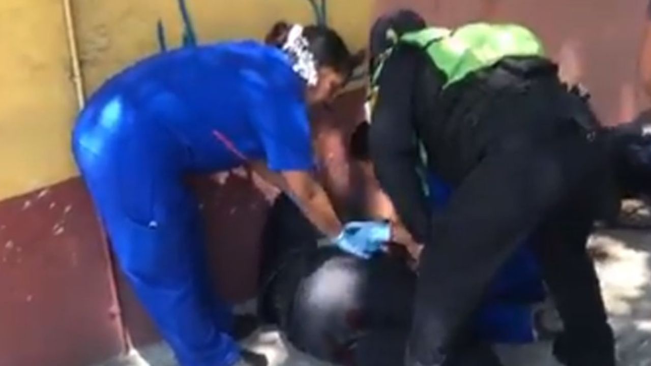 VIDEO: Policía persigue a ladrón, se agarran a tiros y lo mata en CDMX