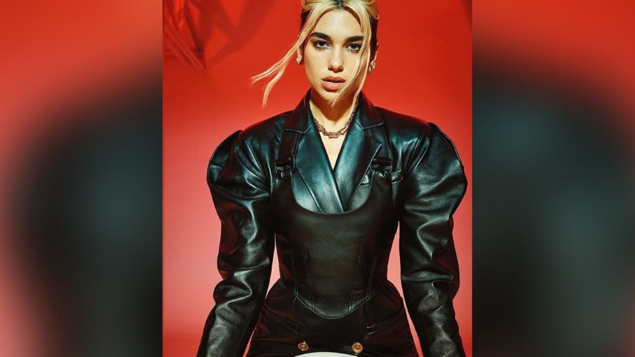 Dua Lipa celebra el éxito de ‘Future Nostalgia’ en sexy mini falda: “Sexy”