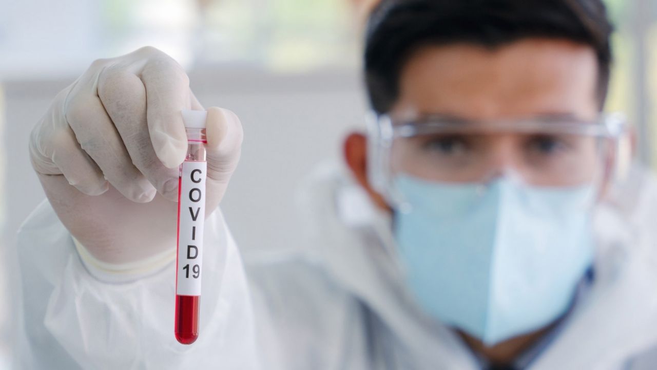 Británico que vendió cura falsta contra Covid-19 a EU sería enviado a prisión