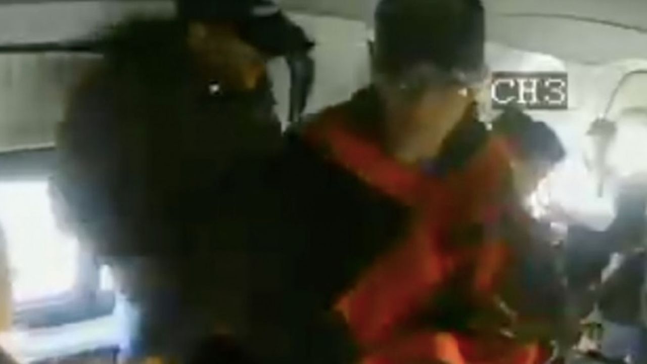 (VIDEO) “Chamba es chamba”: Asaltan a pasajeros de ‘combi’ en Edomex