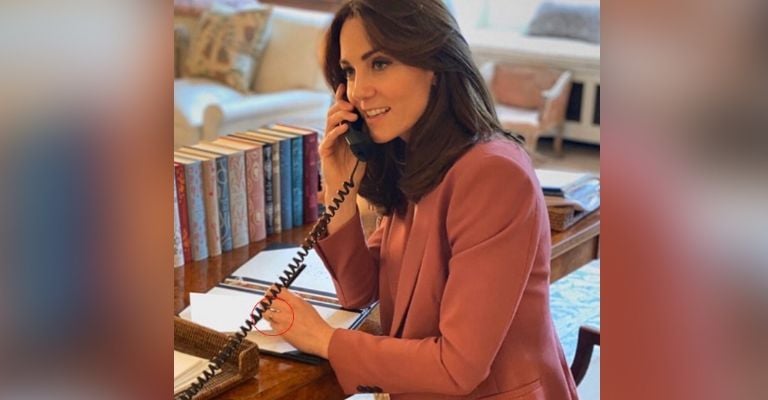 Kate sin su anillo de compromiso