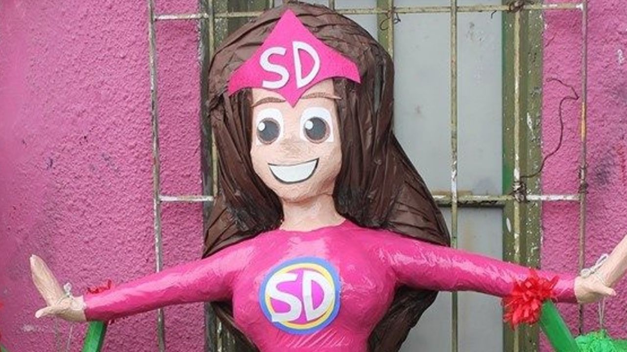 ¡No podía faltar! Susana Distancia ya cuenta con su propia piñata