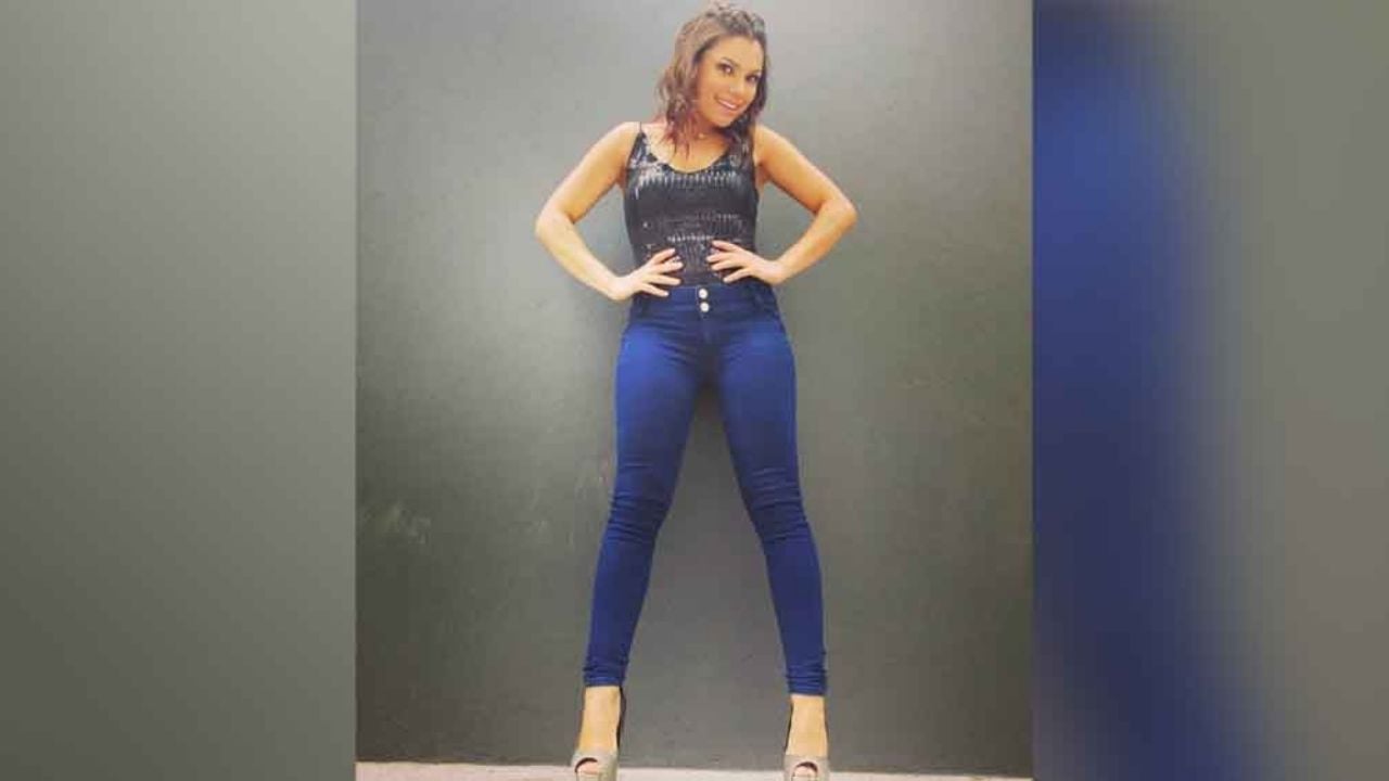 “Bomboncito”: Tábata Jalil presume habilidades en yoga, en leggings