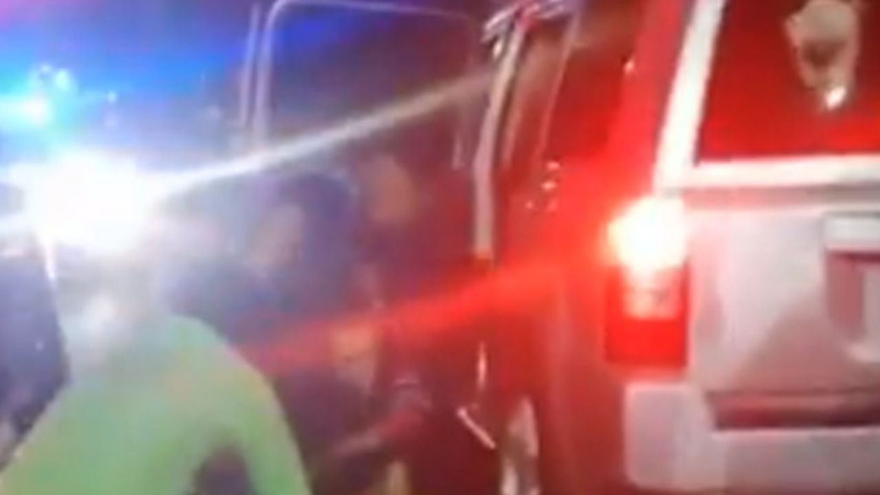 (VIDEO) “¡Ayúdale a subir wey!”: Tiroteo deja un muerto y 3 heridos en CDMX