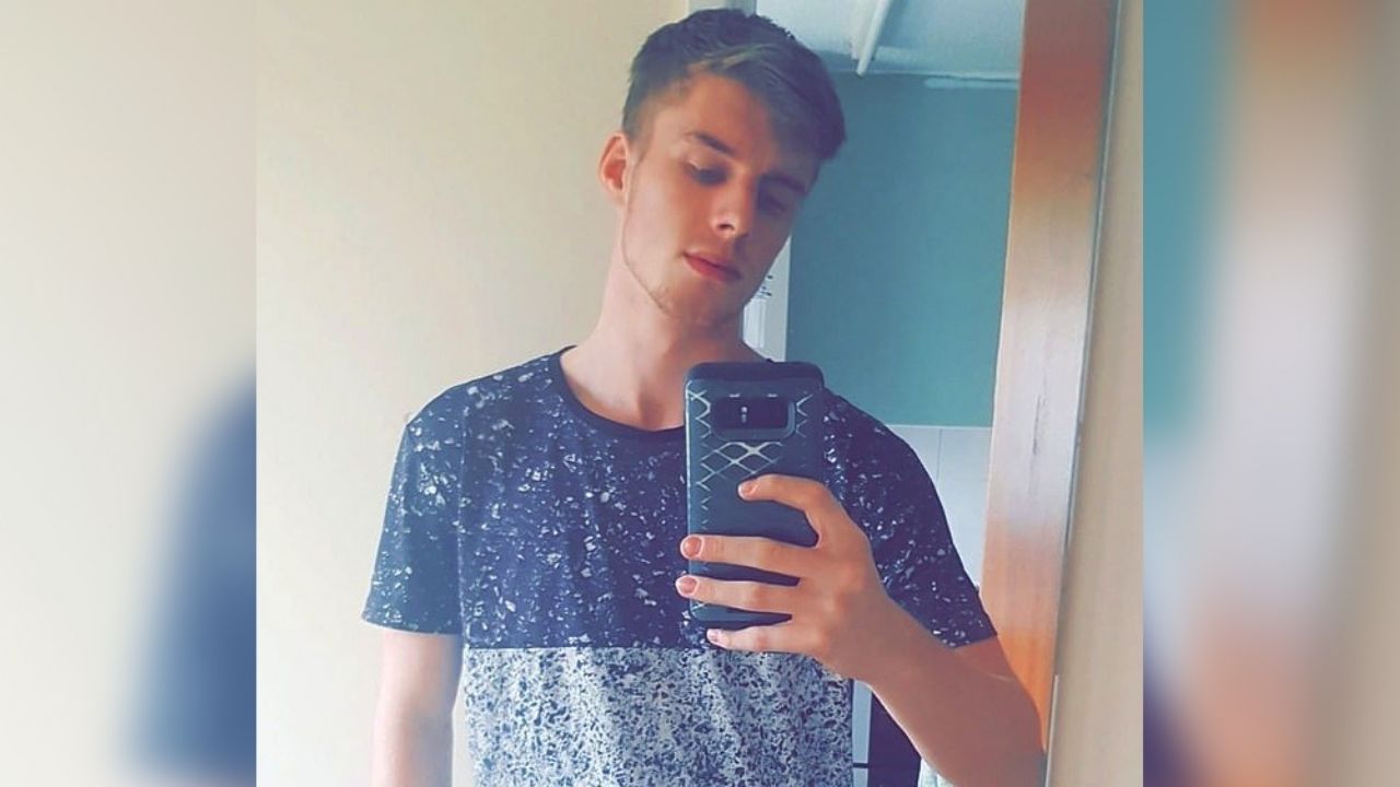 Joven muere tras grave lesión en la cabeza al caer en una estación de tren