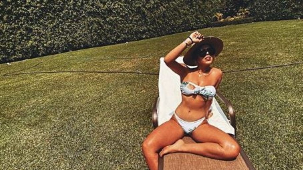 Danna Paola causa indignación al quejarse de la cuarentena y posar desde alberca
