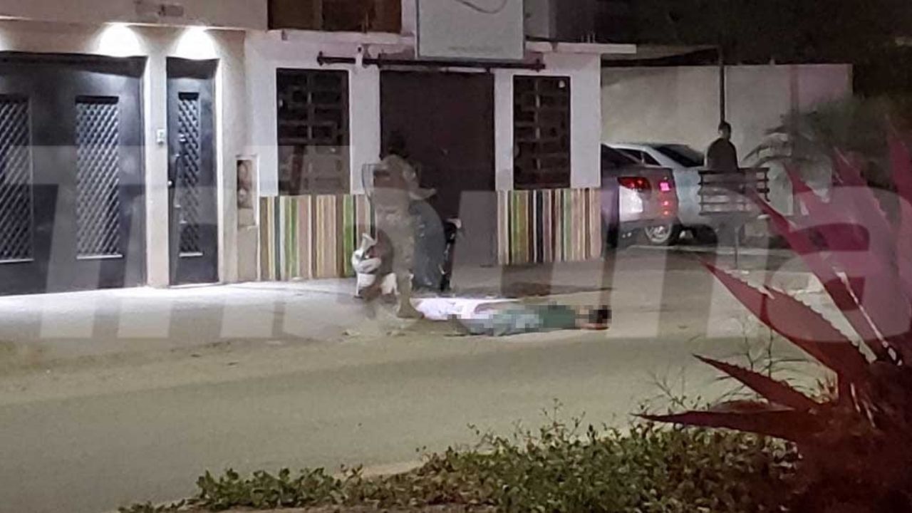 Hombre muere en el pavimento por agresión armada en Ciudad Obregón