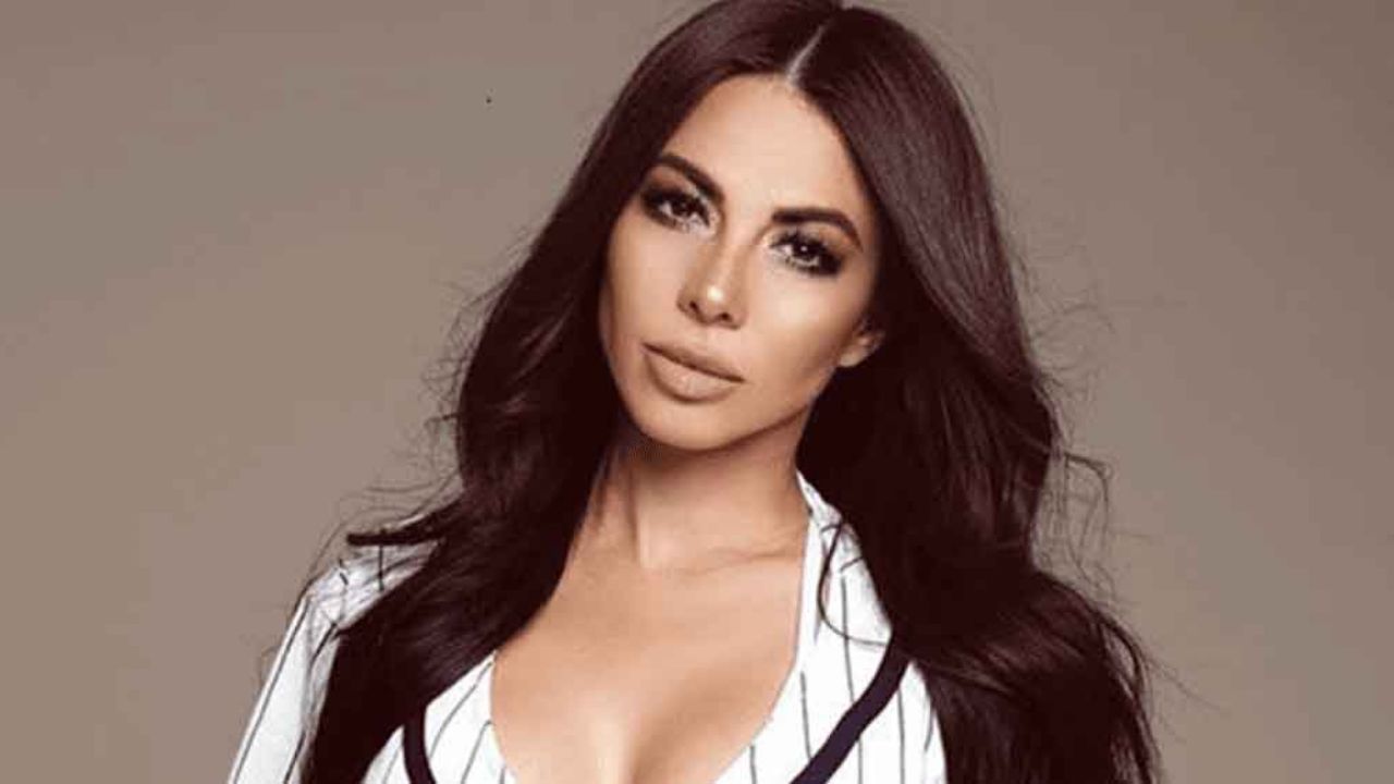 Jimena Sánchez cautiva a fans con diminuto y ajustado ‘outfit’ de cuero