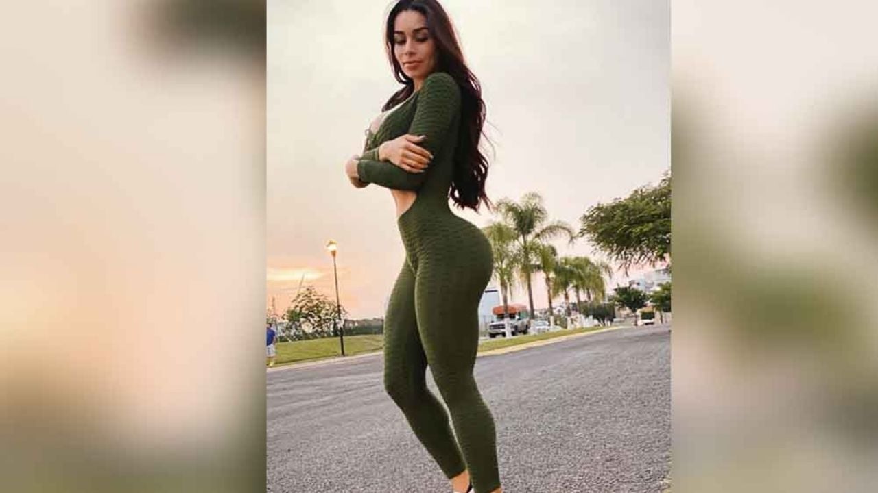 Desde su casa, Yuliett Torres hipnotiza al ejercitar su escultural abdomen