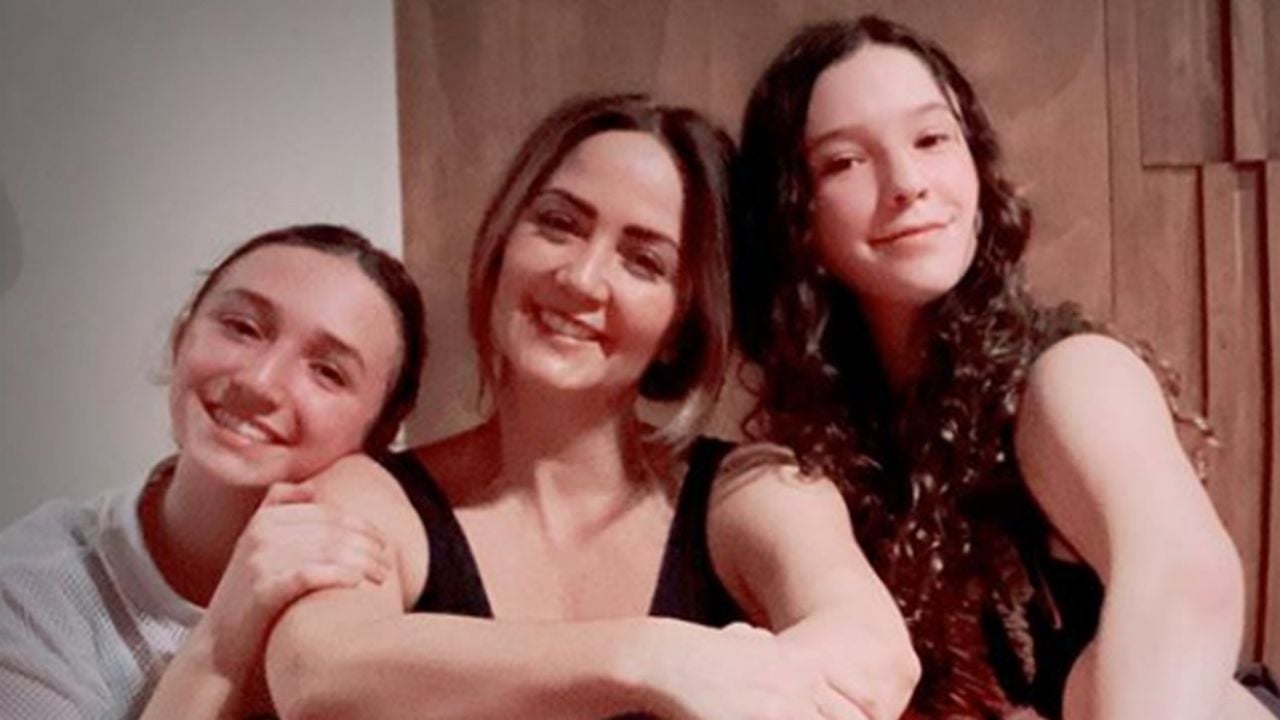 Al ritmo de ‘Eye of the Tiger’, Andrea Legarreta se ejercita con sus guapas hijas