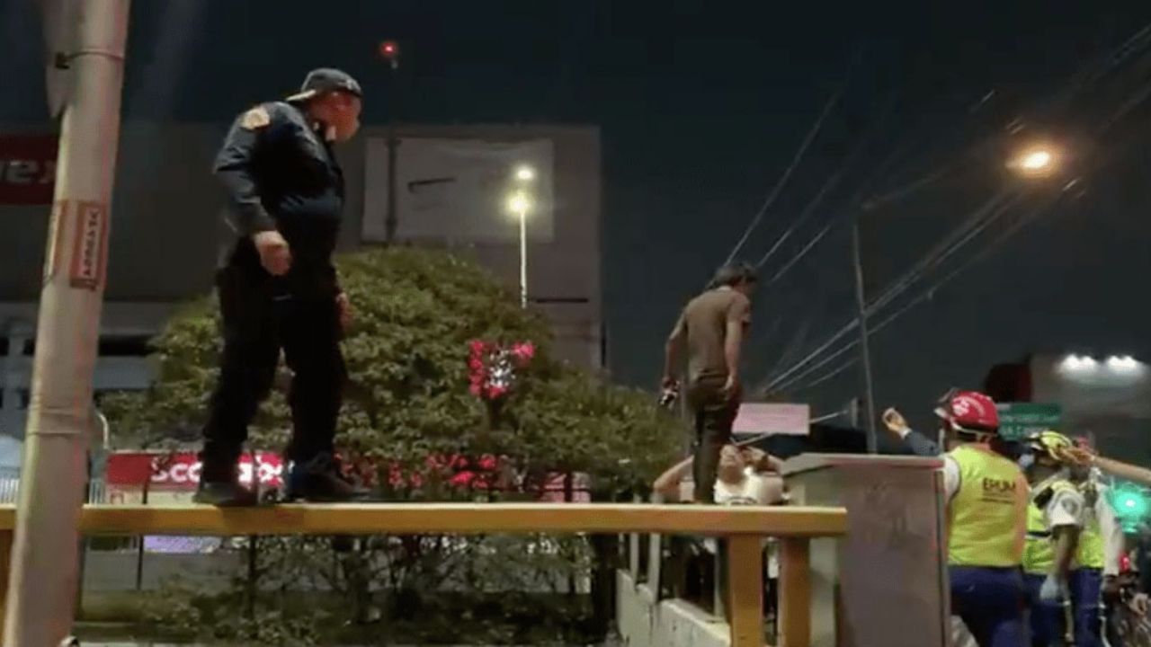 (VIDEO) “Hay verdaderos héroes”: Policía de CDMX frustra suicidio