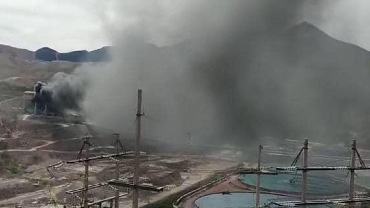 Reportan incendio y explosión en mina de Grupo México en Sonora