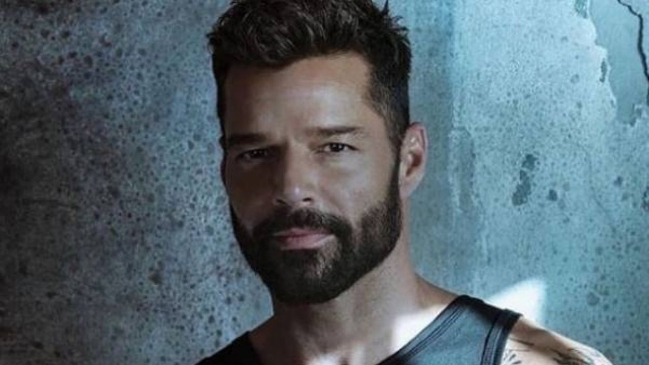 ¡Por fin! Ricky Martin presume a su cuarto hijo, “el bebé de la casa”